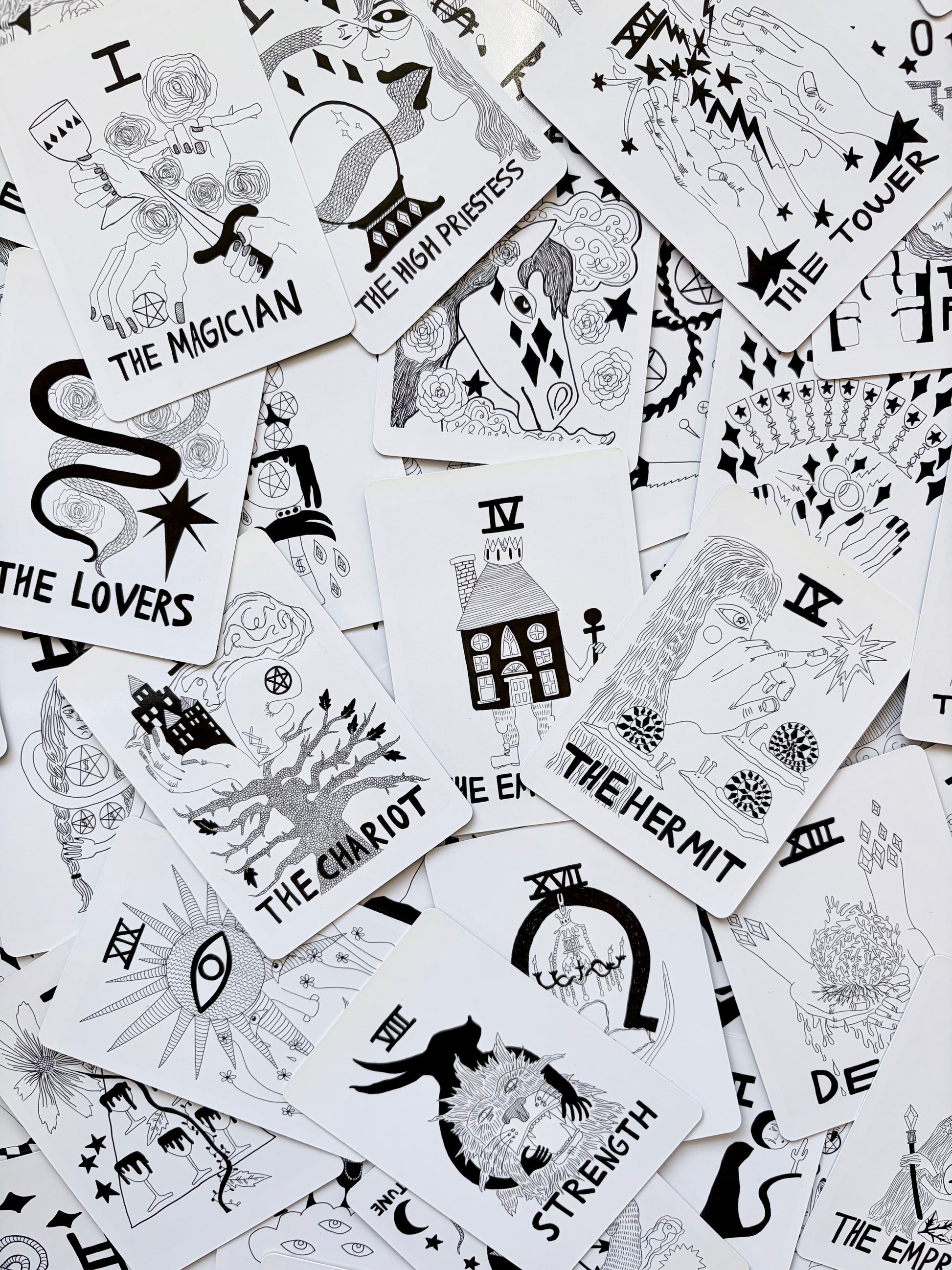 Spirit Speak Tarot Deck by Mary Evans is an indie tarot card deck from the spirit speak deck collection.