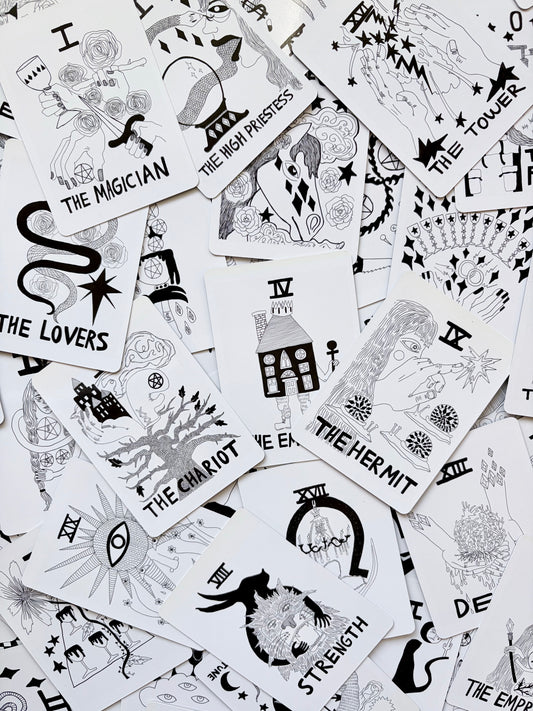 Spirit Speak Tarot Deck by Mary Evans is an indie tarot card deck from the spirit speak deck collection.